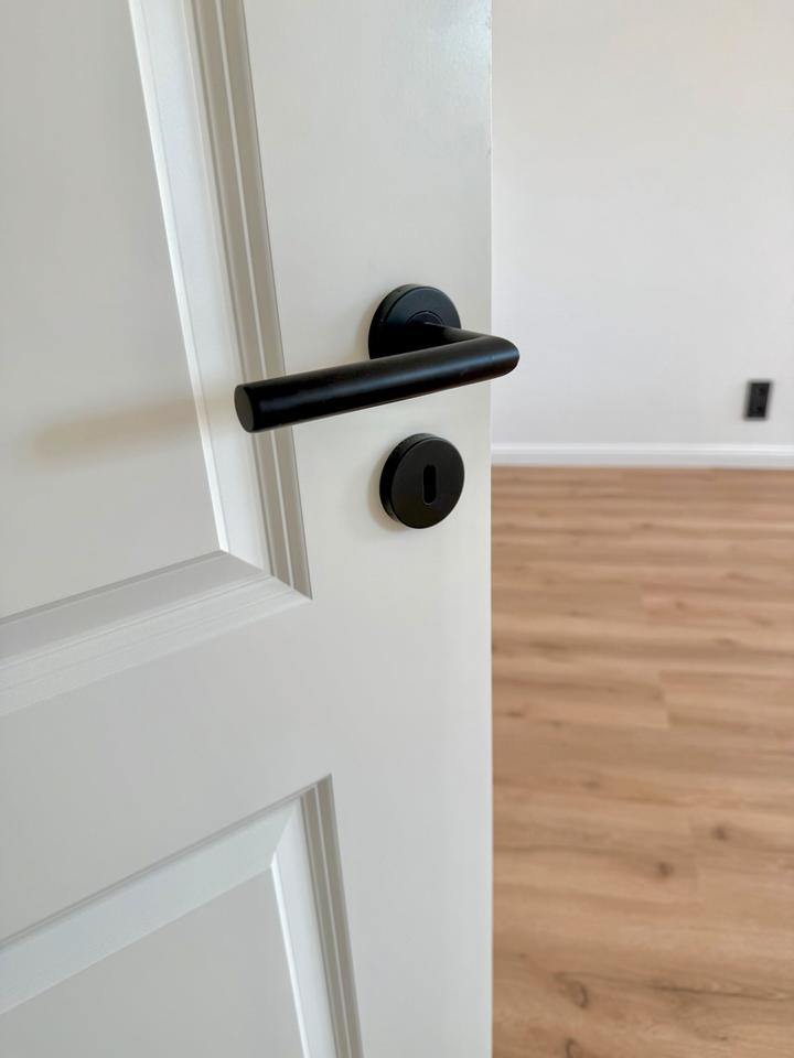 Thumbnail-ERSTBEZUG: STILVOLLE 2-RAUM DG WOHNUNG MIT BALKON & TG