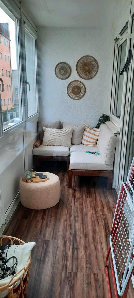 Thumbnail-helle 2,5 Zimmer zu vermieten; zentral mit Wintergarten