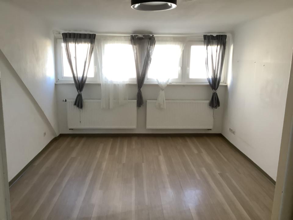 Thumbnail-3 Zimmer, Diele, Küche, Bad, Stellplatz in Dillingen - ab sofort