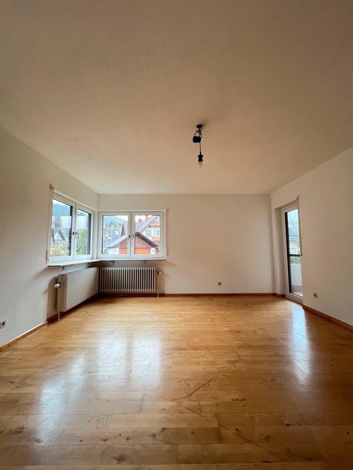 Thumbnail-Renovierte 3,5 Zimmerwohnung mit EBK & PKW Stellplatz