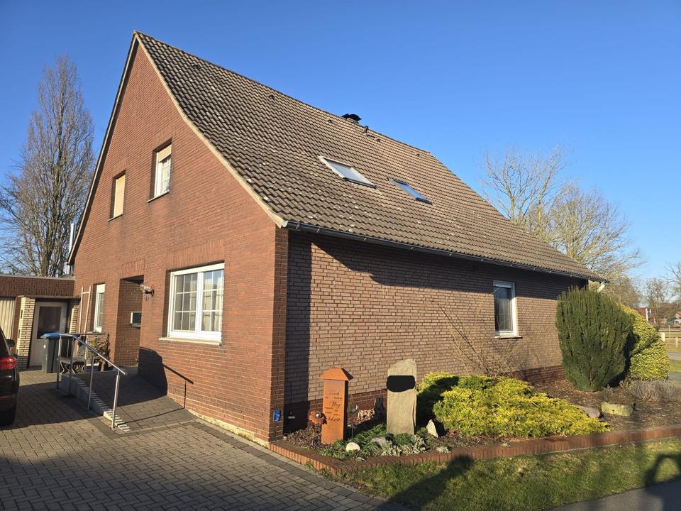 Thumbnail-Geräumiges Einfamilienhaus in Varrel, Ortsteil Dörrieloh.