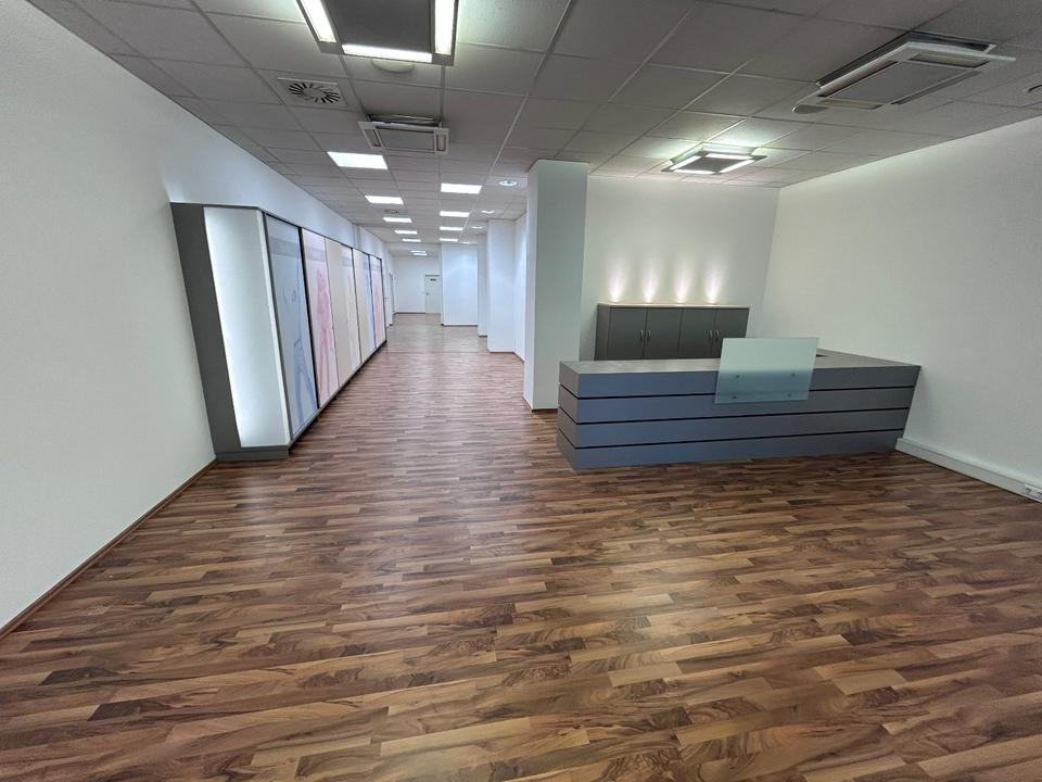 Thumbnail-Zentral gelegene Gewerbeimmobilie aufteilbar 200-360m²