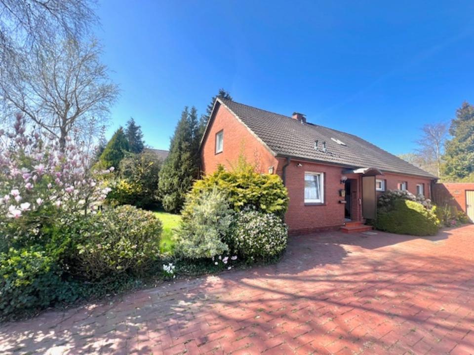 Thumbnail-Geräumiges Einfamilienhaus in ruhiger Siedlungslage von Riepe