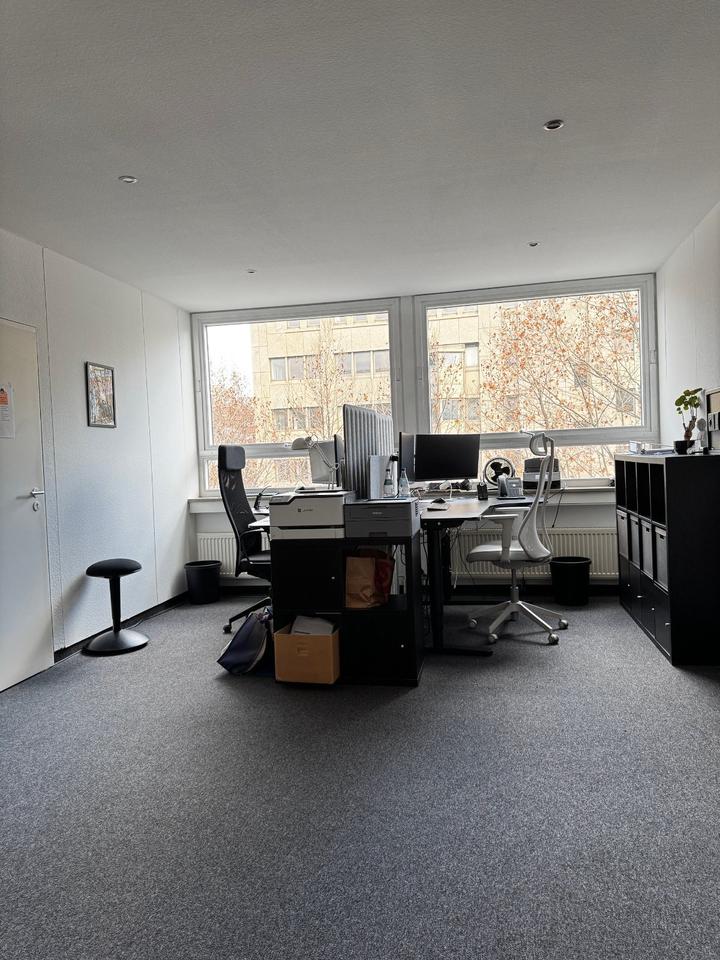 Thumbnail-Zentraler geht es nicht - Rotebühlplatz - 3 Räume in Stuttgart