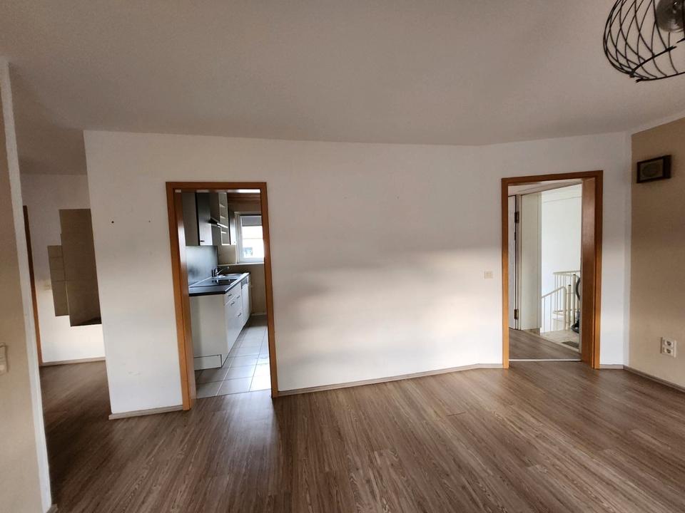 Thumbnail-helle Dachgeschosswohnung in Bosen ab sofort zu vermieten!