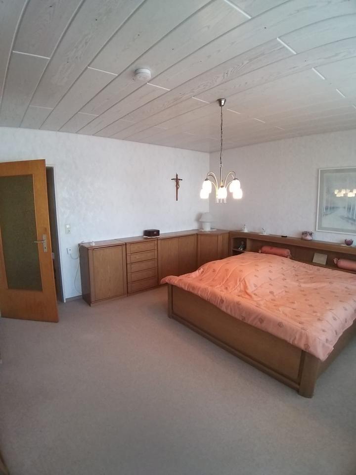 Thumbnail-Großzügiges Eckreihenhaus mit Garten zu vermieten