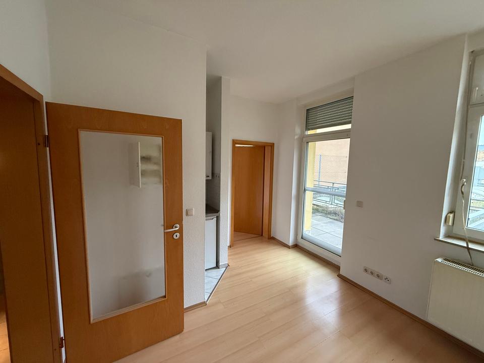 Thumbnail-Schöne, kleine 2-Raum-Wohnung mit Balkon-Terrasse in Greiz (WE8)