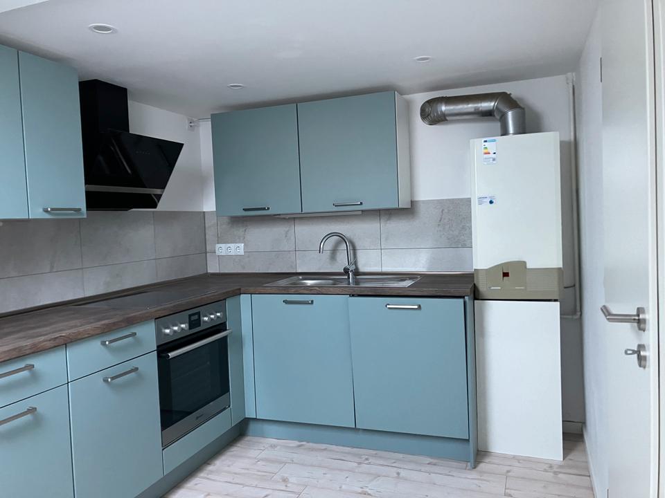 Thumbnail-Sanierte 3-Zimmer-Dachgeschosswohnung mit Einbauküche- Coburg