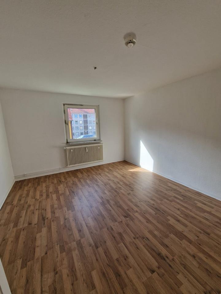 Thumbnail-**Gertrudenstraße 4, Bad | Großzügige 7-Zimmer-Erdgeschosswohnung mit Renovierungsbonus – Viel Platz für Ihre Ideen!