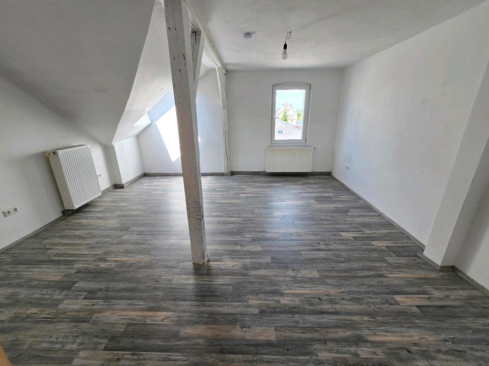 Thumbnail-Wohnung 85m² zu vermieten