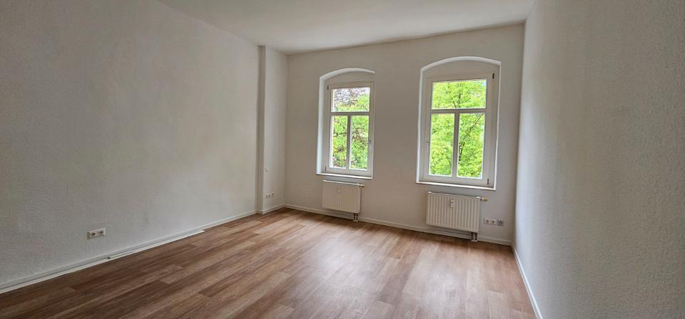 Thumbnail-Wohnung am Park mit Balkon