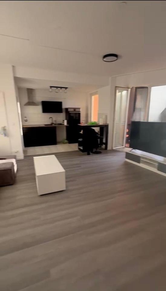 Thumbnail-Freie, großzügige 3-Zimmer-Wohnung