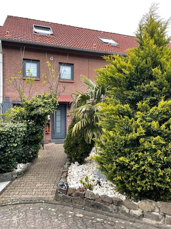 Thumbnail-Modernisiertes Reihenhaus mit Wintergarten in ruhiger Lage