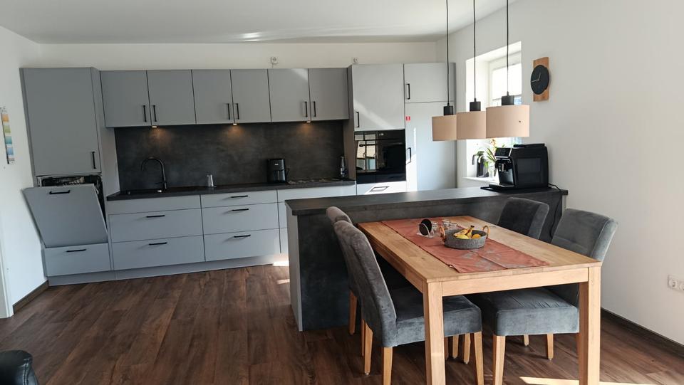 Thumbnail-Große 3-Zimmer-Wohnung (ca. 98 m²) in Hohenkirchen zu vermieten –