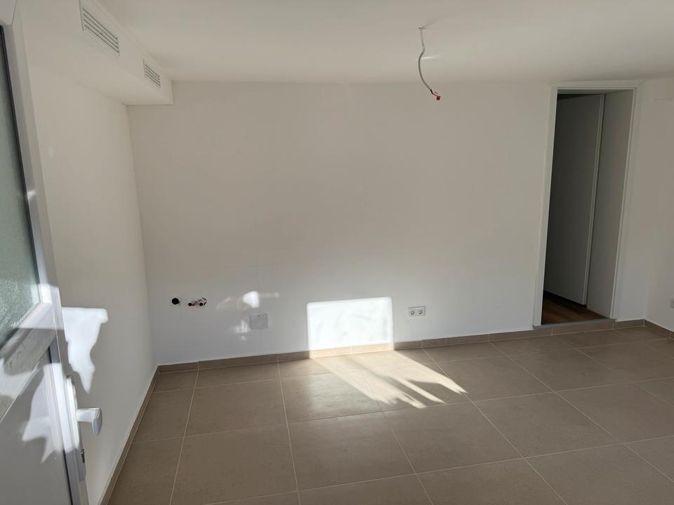 Thumbnail-Erstbezug nach Komplettsanierung