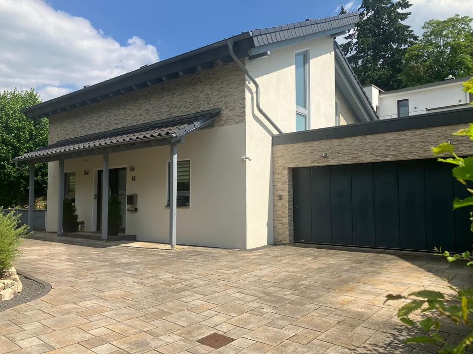 Thumbnail-Freistehendes Einfamilienhaus - top Lage - provisionsfrei !