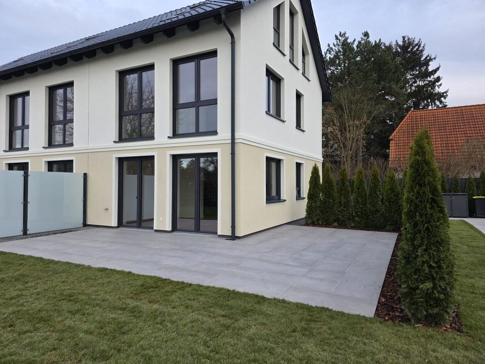 Thumbnail-Modernes Reihenendhaus in Falkensee – Neubau