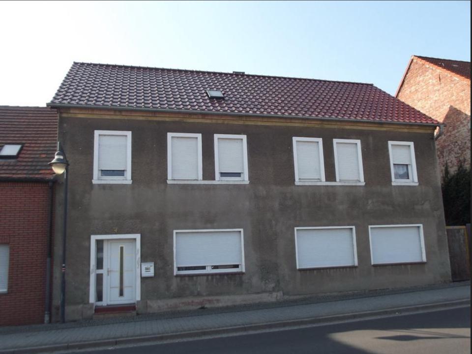 Thumbnail-Einfamilienhaus und Nebengebäude mit kleinem Grundstück