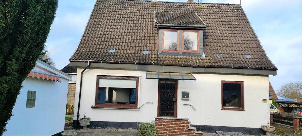 Thumbnail-Haus mit Garten und Garage