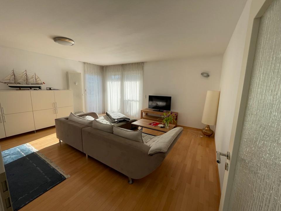 Thumbnail-Helle 2.5 Zimmer Wohnung mit Balkon
