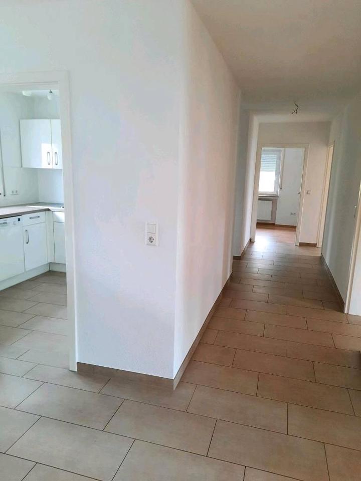 Thumbnail-Vermietung 4,5-Zimmer EG-Wohnung in Ellwangen, zentrale Lage