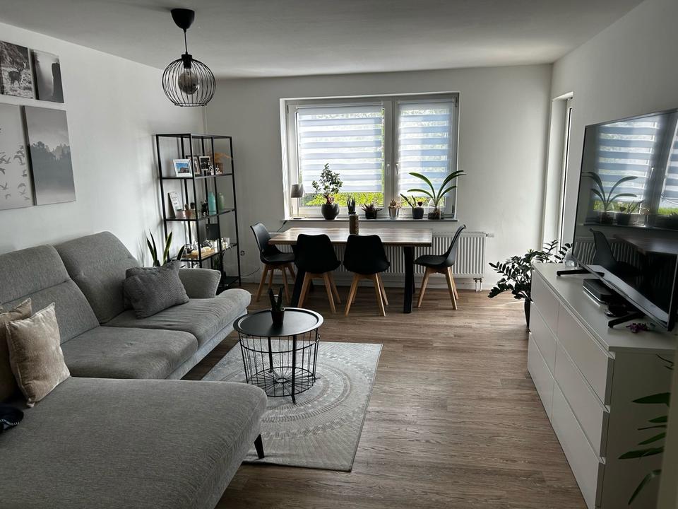 Thumbnail-Moderne 3-Zimmer-Wohnung mit Balkon und Einbauküche in WF-Linden
