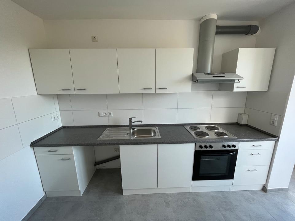 Thumbnail-Attraktive 2-Zimmer-Wohnung mit Balkon, Wintergarten & EBK