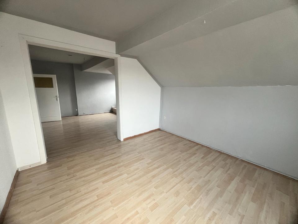 Thumbnail-Geräumige 2,5 Zimmer Wohnung in Celle