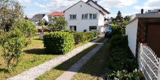 Thumbnail-Freistehendes 1 Familien Haus mit Terrasse, Garten und Garage