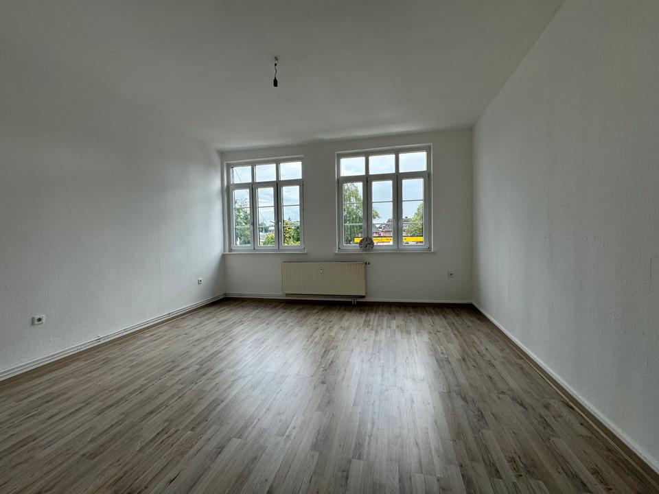 Thumbnail-3 Zimmer Küche Bad zu Sofort frei ( anfrage stopp )