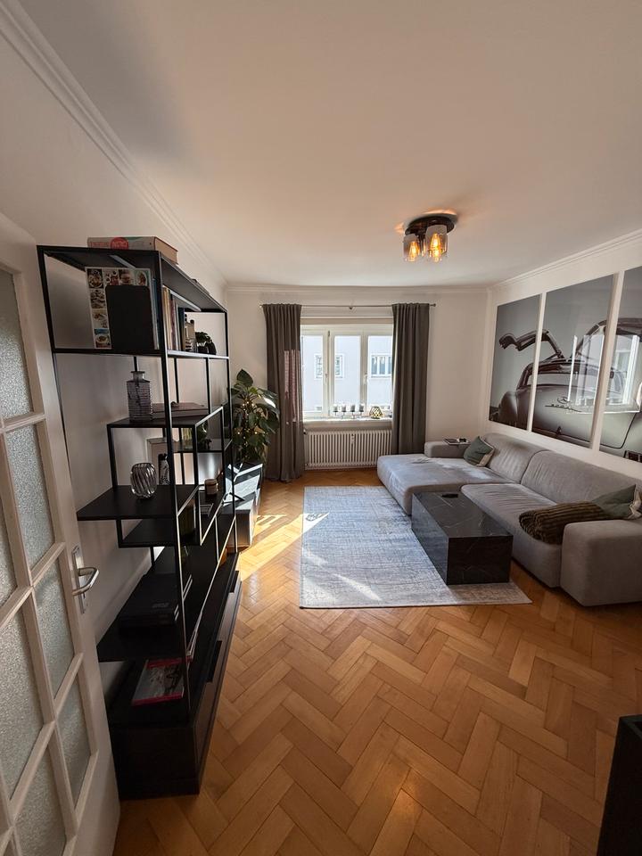 Thumbnail-Zur Untermiete: helle 70qm Wohnung Maxvorstadt möbliert