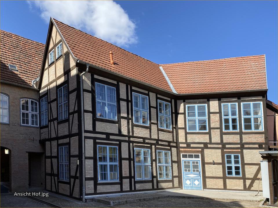 Thumbnail-BUSCH-IMMOBILIEN ~ Traumwohnung am Domplatz - Luxusausstattung!