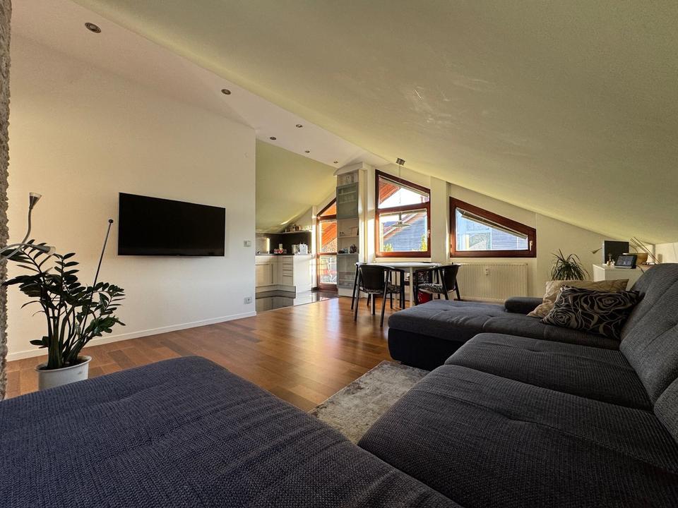 Thumbnail-Charmante 3-Zi-DG-Wohnung: 72m² Wohnfl., 105m² Grundfl.,