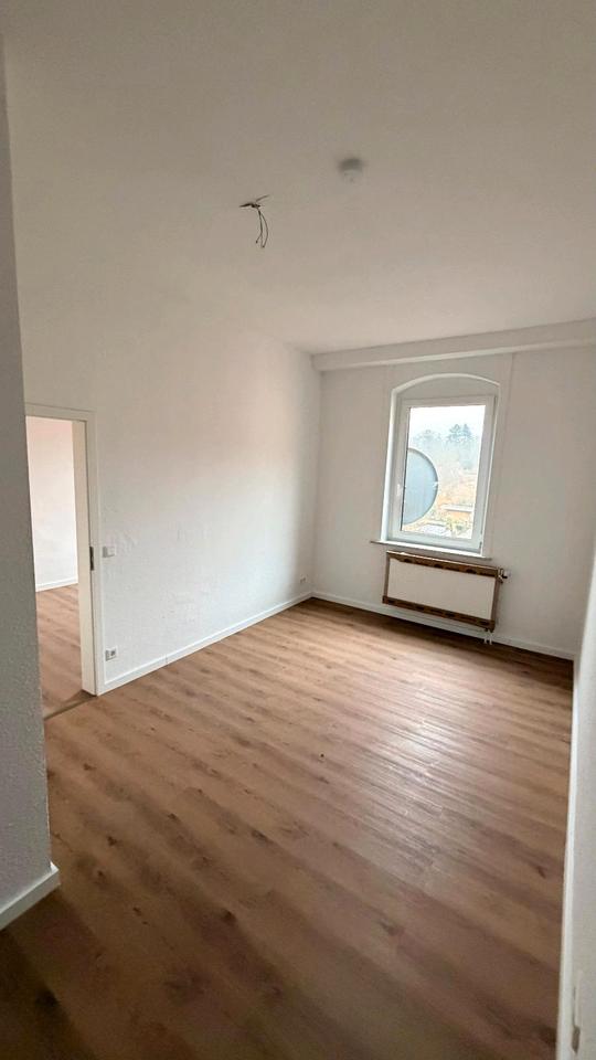 Thumbnail-drei Zimmer in Garbsen zum vermieten