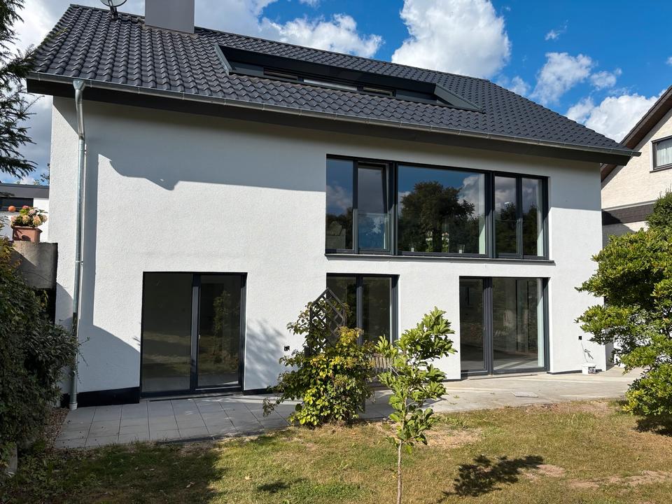 Thumbnail-Wohnen am Staffpark: Stilvolle Wohnung mit eigenem Garten