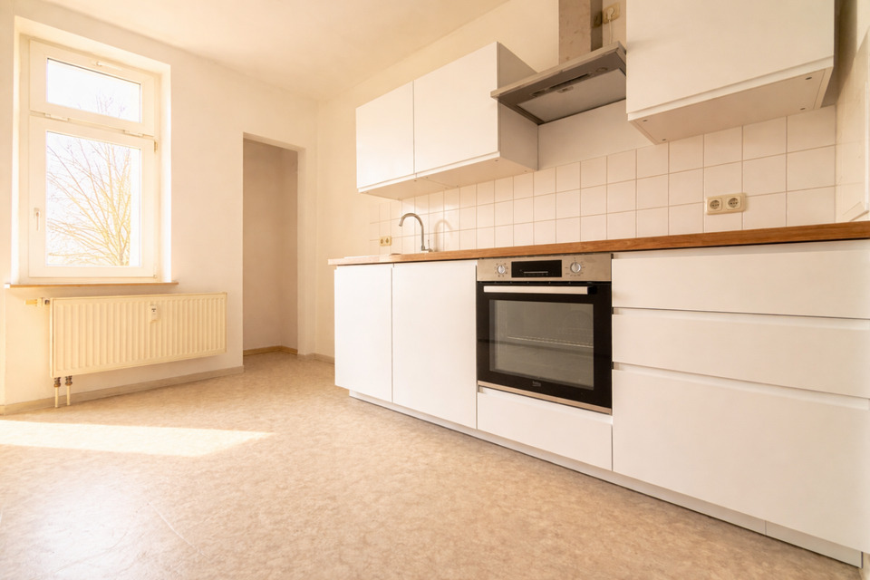 Thumbnail-3-Zi Whg in Riesa mit neuer Einbaukücke, Bad mit Fenster