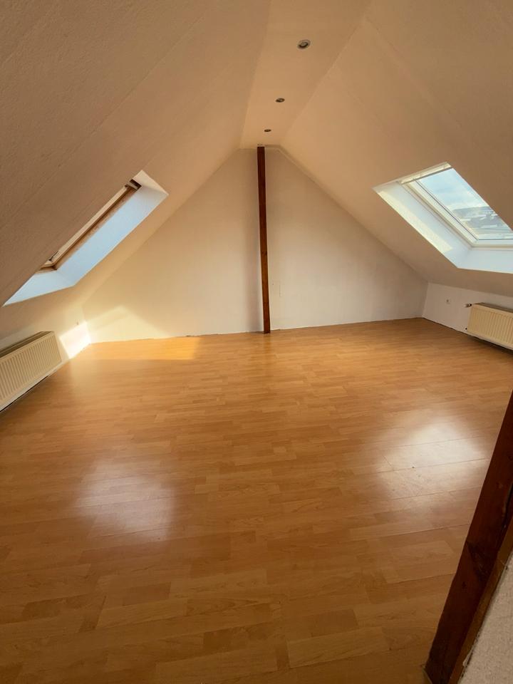 Thumbnail-Schwelm, schöne Dachgeschoss Wohnung ab 01.08.2026 frei