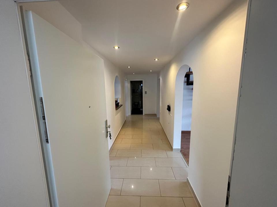 Thumbnail-Wohnung Stuttgart Hedelfingen 5 Zimmer 125qm Maisonette