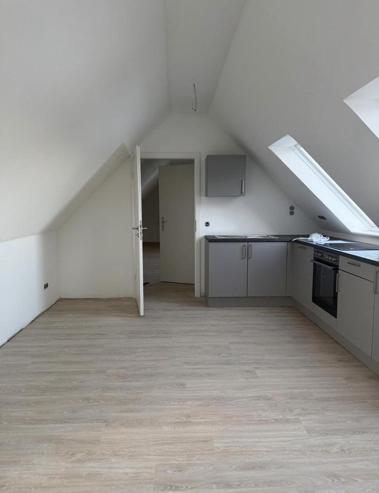 Thumbnail-Frisch modernisierte 2,5-Zimmer Dachgeschosswohnung in Salzhausen