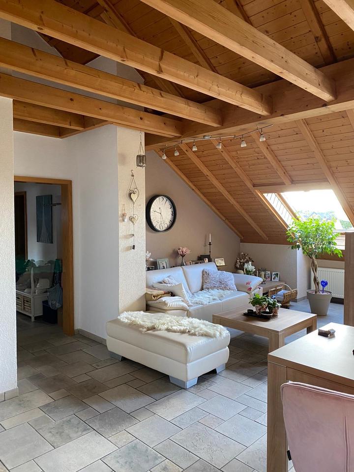 Thumbnail-Gepflegte 3,5 Zimmer Eigentumswohn + 2 Stellplätze Provisionsfrei