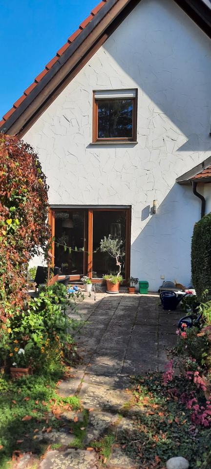 Thumbnail-4 Zimmer Wohnung mit große Garten