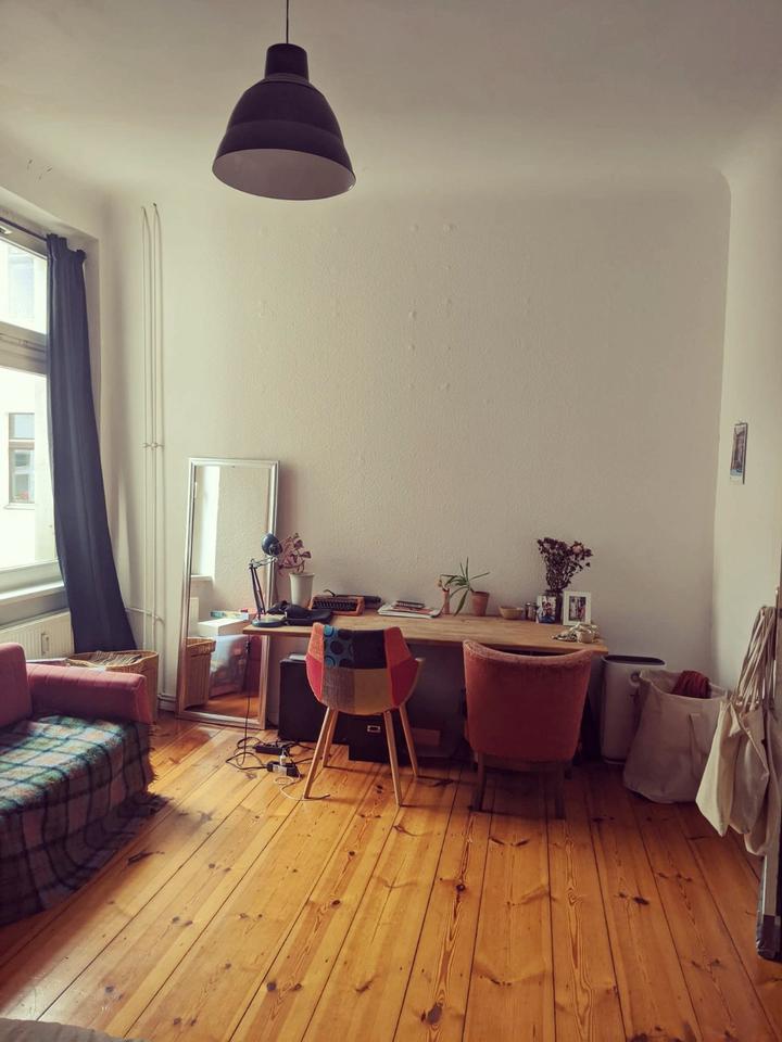 Thumbnail-Büro Workspace im Schillerkiez (15m², Mo-Fr, ruhig & hell)