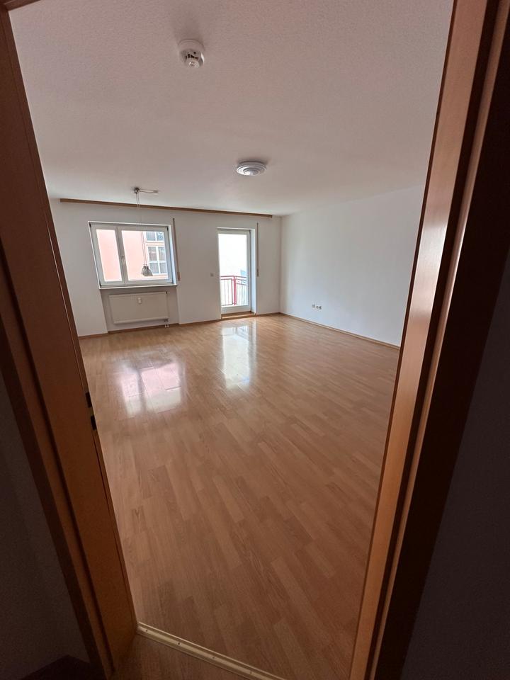 Thumbnail-Helle 1-Zimmer-Wohnung mit Balkon in 86830 Schwabmünchen