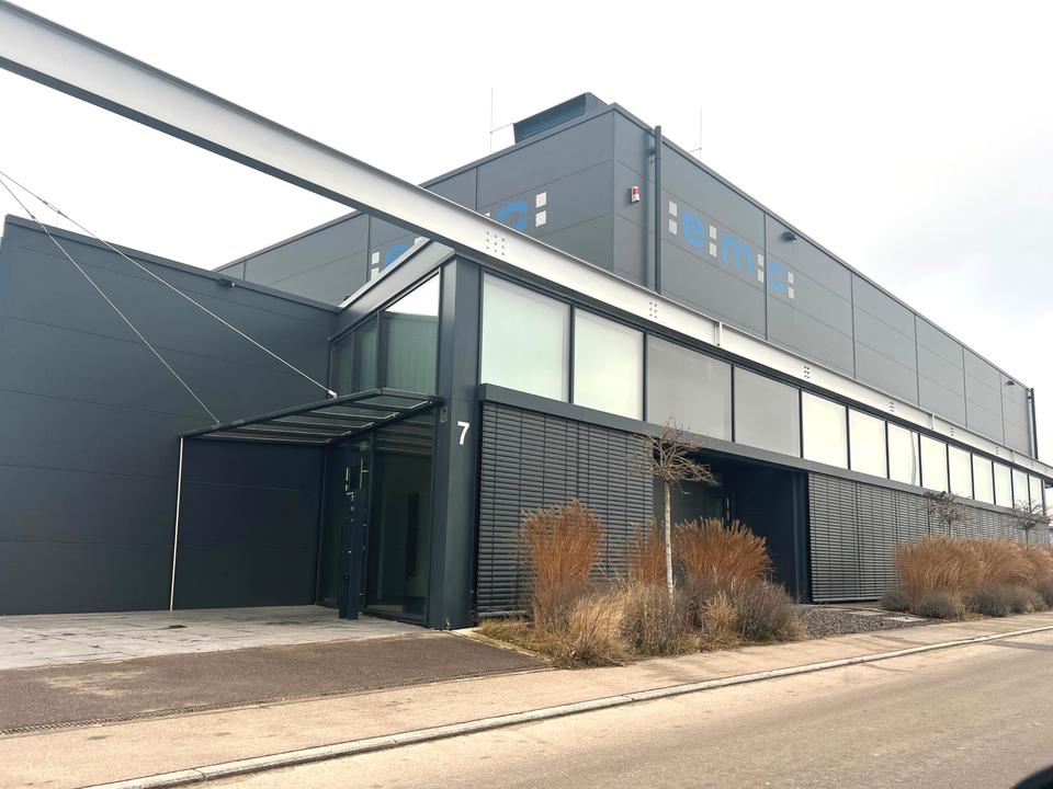 Thumbnail-Neuwertige Hochregallagerhalle mit Büroetage in Gewerbelage von Langenau