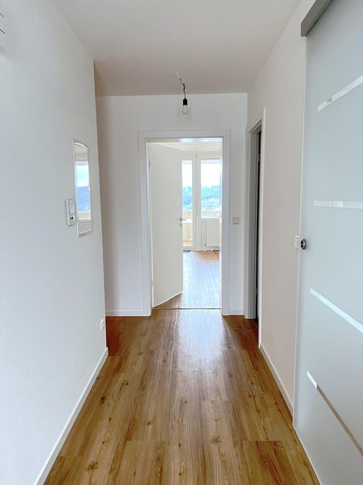 Thumbnail-Renovierte 3,5 Zimmerwohnung mit schönem Ausblick