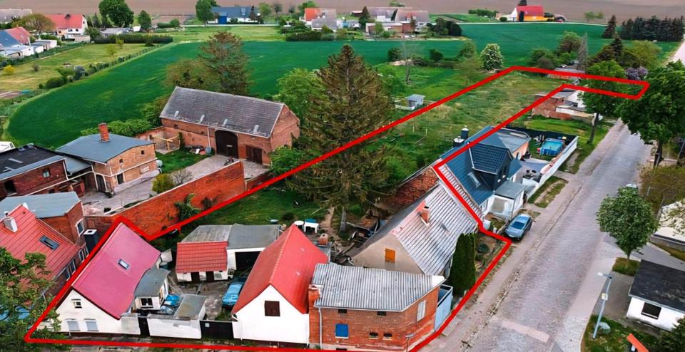 Thumbnail-Bauernhof in Calbe zu Verkaufen Hof mit Anbau und Scheune