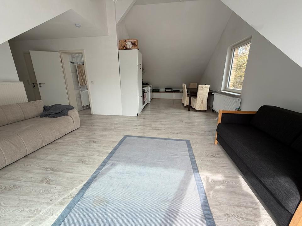 Thumbnail-Großräumige helle Dachgeschosswohnung