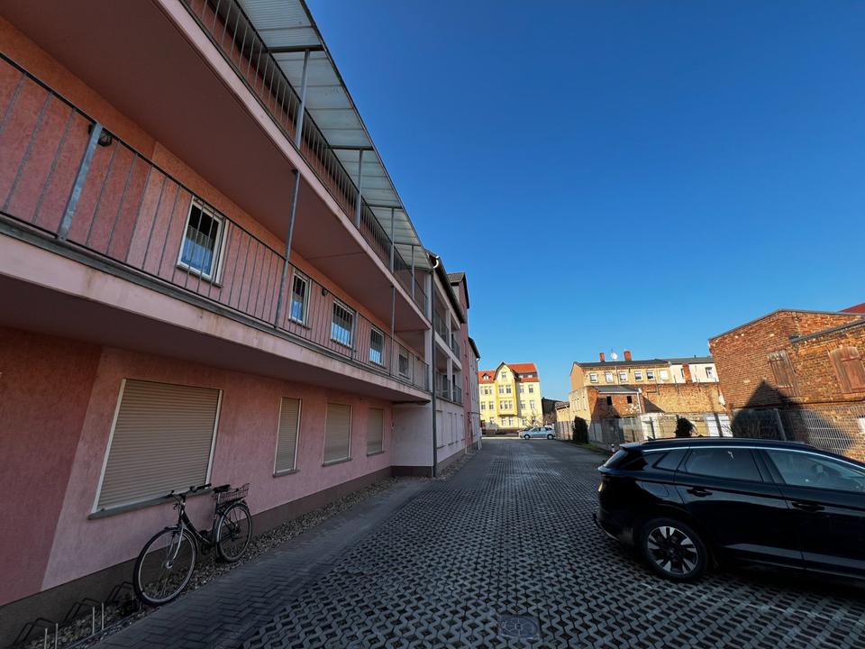 Thumbnail-Zentrale 2-Zimmer-Wohnung mit großem Balkon & Stellplatz