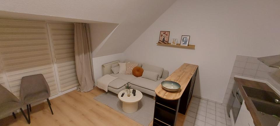 Thumbnail-Renovierte & möblierte 1-Zimmer-Wohnung mit Balkon – auf Zeit