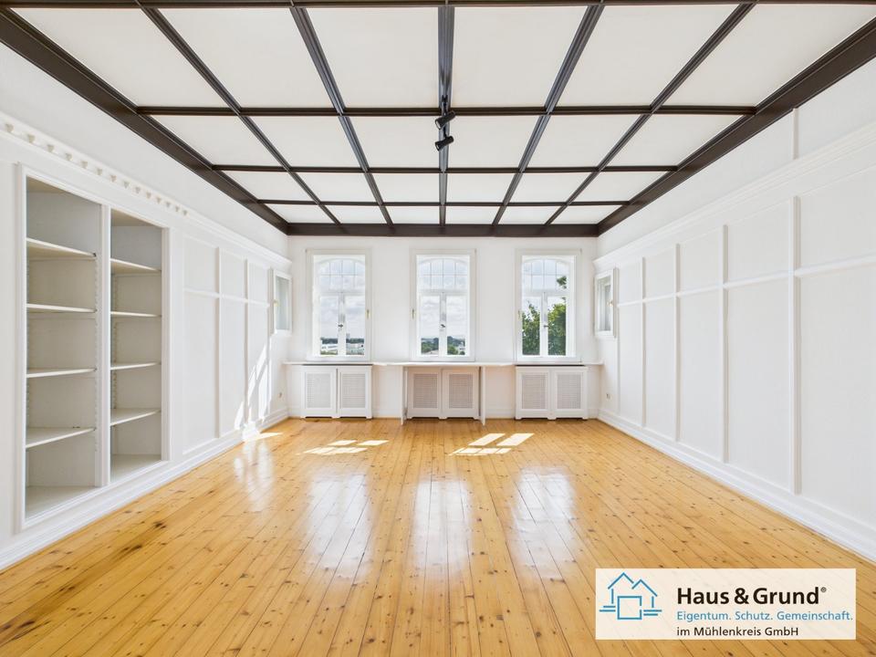 Thumbnail-Wohnen mit Stil und Geschichte - Exklusive Dachgeschosswohnung in eleganter Altbauvilla